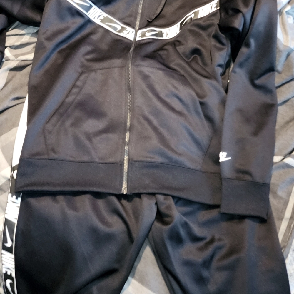 NIKE Sweatsuit